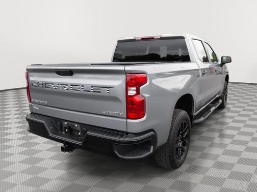Sterling Gray Metallic 2024 Chevrolet Silverado 1500 Custom Trail Boss