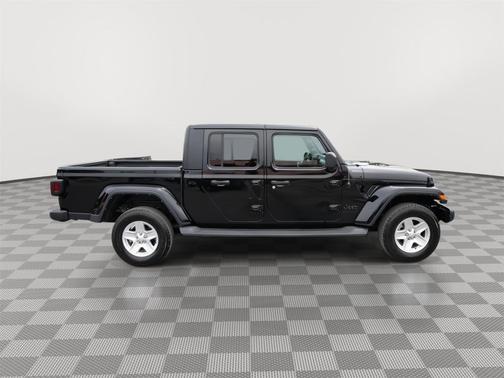 Black Clearcoat 2022 Jeep Gladiator Sport S