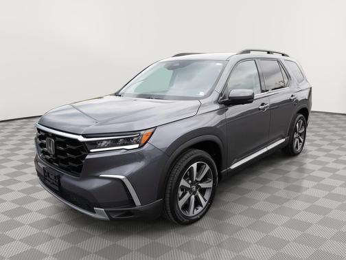 Modern Steel Metallic 2024 Honda Pilot Elite