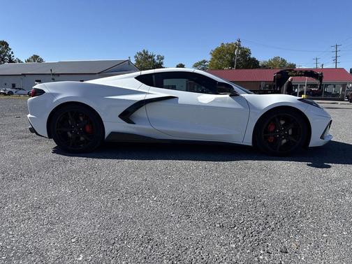 Arctic White 2024 Chevrolet Corvette Stingray w/1LT