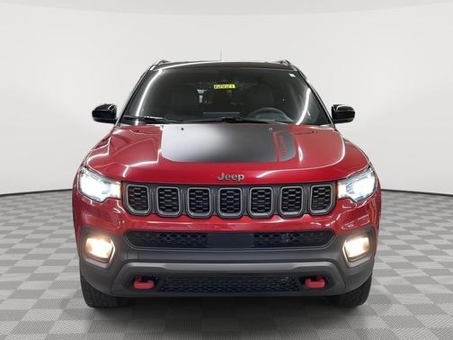 Red Hot Pearlcoat 2025 Jeep Compass Trailhawk