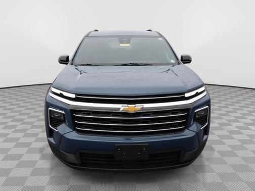 Lakeshore Blue Metallic 2025 Chevrolet Traverse LT