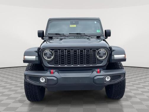 Black Clearcoat 2024 Jeep Wrangler Rubicon