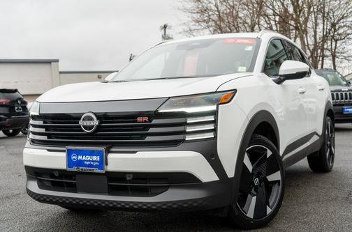 Aspen White Tri 2025 Nissan Kicks SR SUV