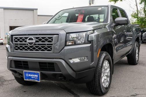 Gun Metallic 2024 Nissan Frontier SV