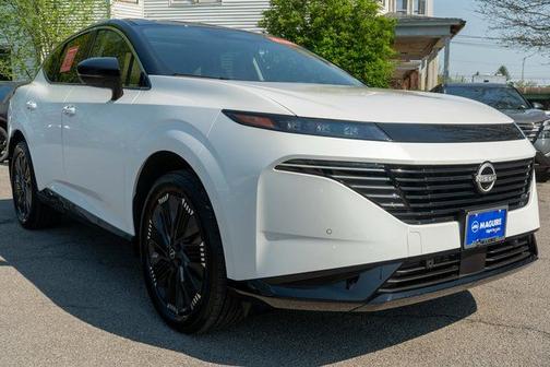 Pearl 2025 Nissan Murano Platinum