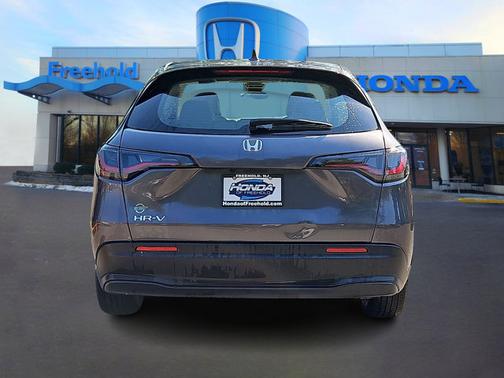 Modern Steel Metallic 2024 Honda HR-V LX