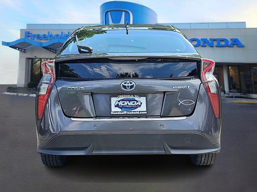 2018 Toyota Prius Three Touring