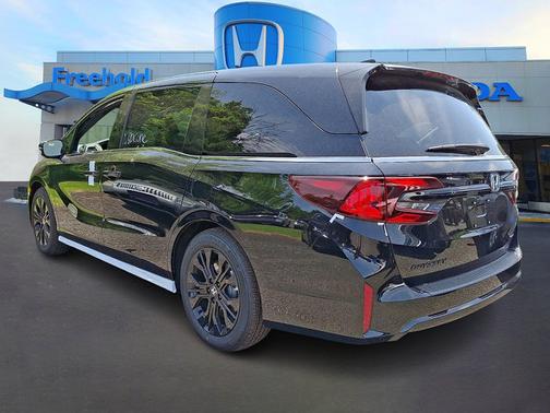 Crystal Black Pearl 2026 Honda Odyssey Sport-L