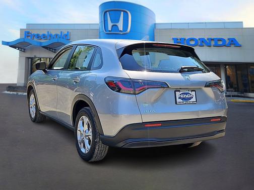 Lunar Silver Metallic Sx 2024 Honda HR-V LX