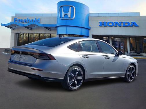 Solar Silver Metallic 2026 Honda Accord SE