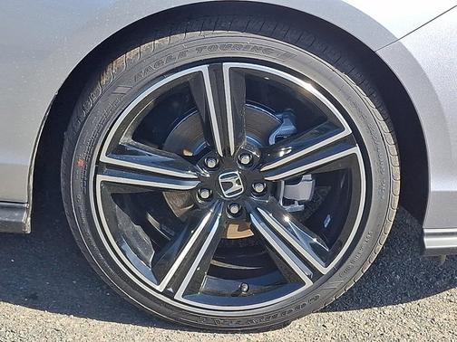 Solar Silver Metallic 2026 Honda Accord SE
