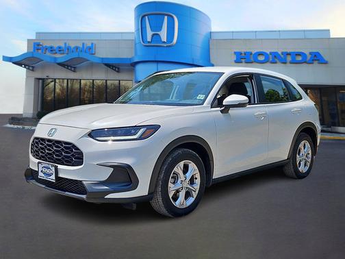 Platinum White Pearl 2024 Honda HR-V LX