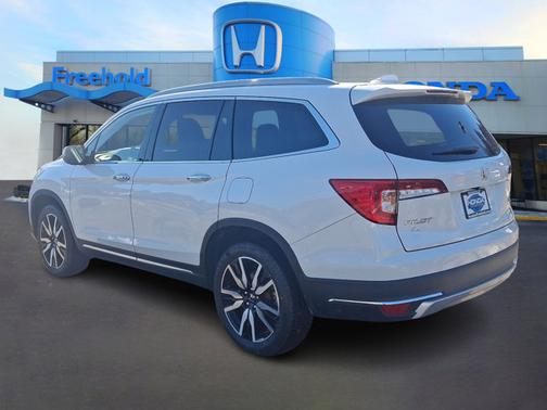 2022 Honda Pilot Touring 7-Passenger