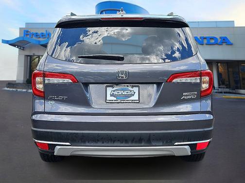 2022 Honda Pilot Touring 7-Passenger