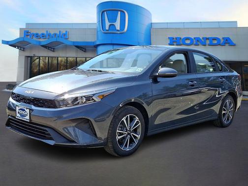 Gravity Gray 2023 Kia Forte LXS