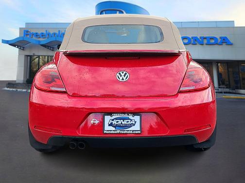 2013 Volkswagen Beetle 2.5L w/Sound/Nav