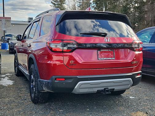 2023 Honda Pilot TrailSport