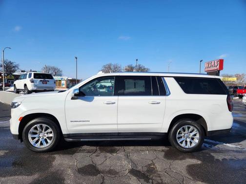 2023 Chevrolet Suburban Premier
