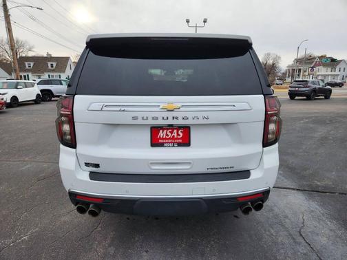 2023 Chevrolet Suburban Premier