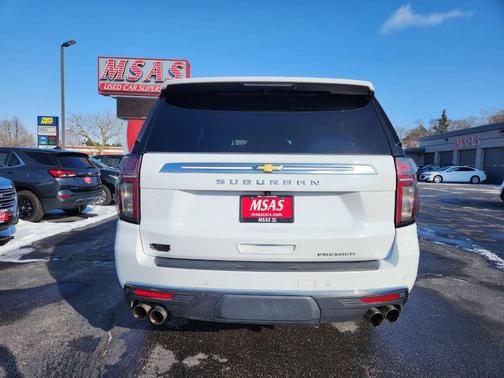 2023 Chevrolet Suburban Premier