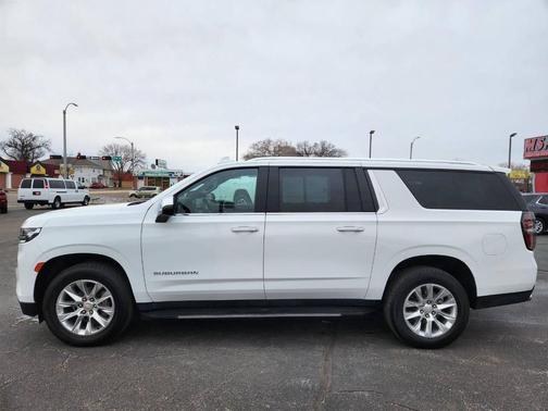 2023 Chevrolet Suburban Premier