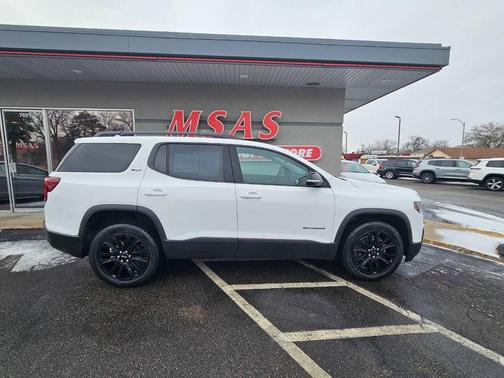 2023 GMC Acadia AWD SLT
