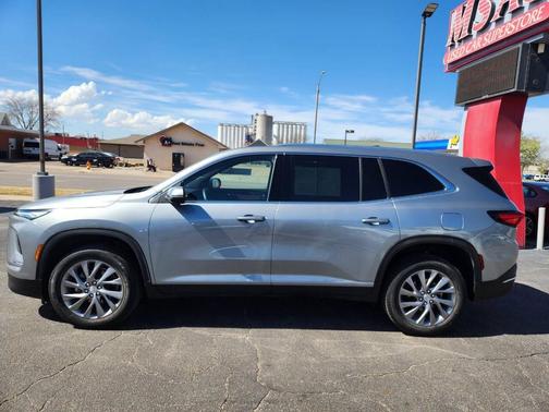 2025 Buick Enclave Preferred FWD