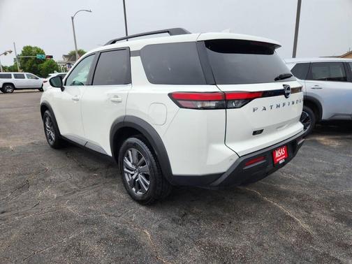 Glacier White 2025 Nissan Pathfinder SV FWD