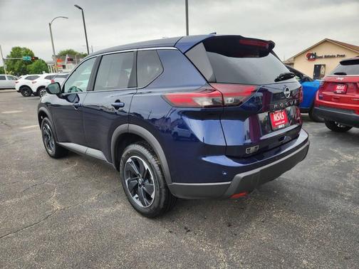 Deep Ocean Blue Pearl 2025 Nissan Rogue SV