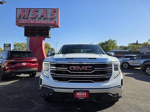Summit White 2025 GMC Sierra 1500 SLT