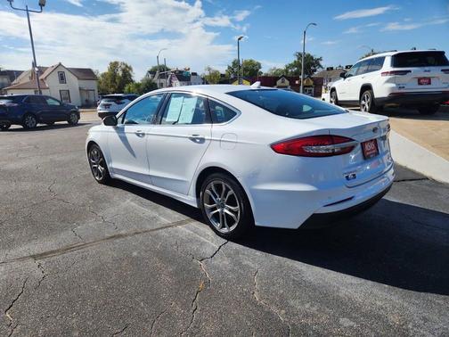 2019 Ford Fusion SEL