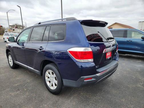 2012 Toyota Highlander SE