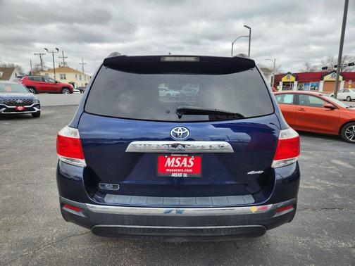 2012 Toyota Highlander SE