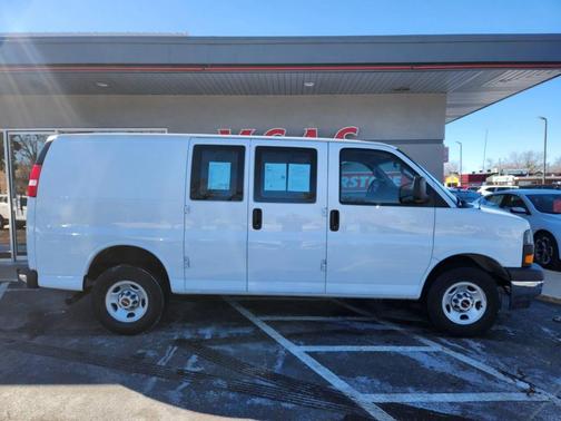 2024 GMC Savana 2500 Work Van