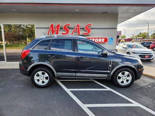 Photo 1 of 12 of 2014 Chevrolet Captiva Sport 2LS