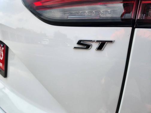 Summit White 2023 Buick Envision Preferred AWD