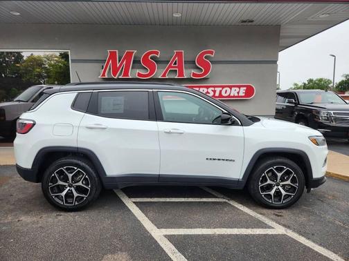 Bright White Clearcoat 2025 Jeep Compass Limited