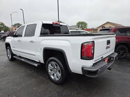 White Frost Tricoat 2018 GMC Sierra 1500 SLT