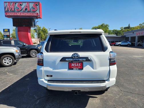 2024 Toyota 4Runner TRD Off Road
