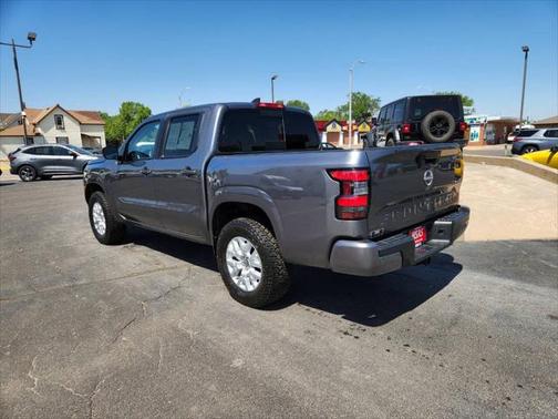 2024 Nissan Frontier SV