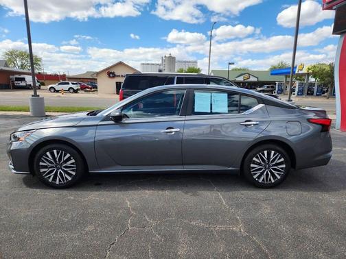 Gun Metallic 2025 Nissan Altima 2.5 SV