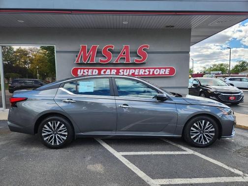 Gun Metallic 2025 Nissan Altima 2.5 SV