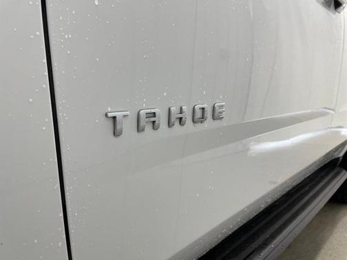 Photo 5 of 36 of 2017 Chevrolet Tahoe LT
