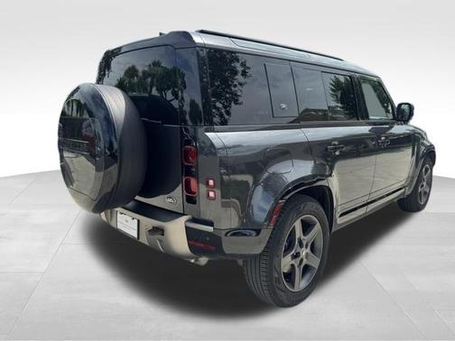 2023 Land Rover Defender 110 X-Dynamic SE