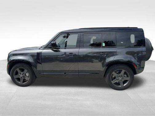 2023 Land Rover Defender 110 X-Dynamic SE