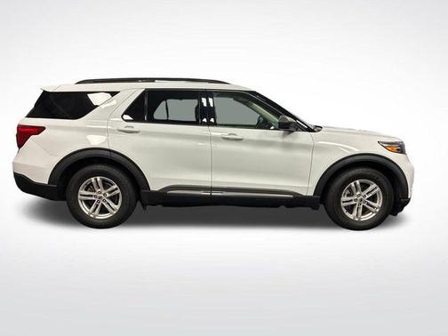 Oxford White 2020 Ford Explorer XLT