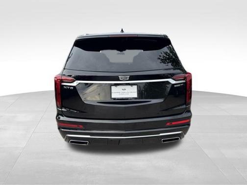 2023 Cadillac XT6 Luxury FWD