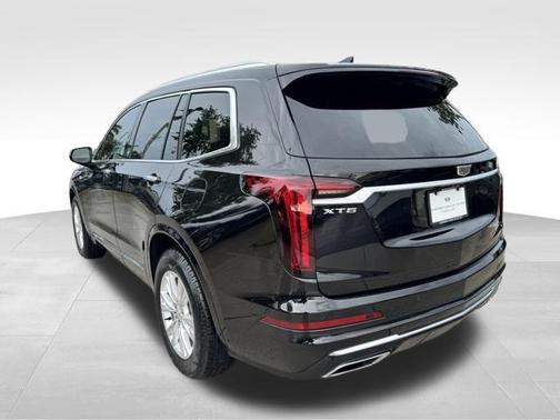 2023 Cadillac XT6 Luxury FWD