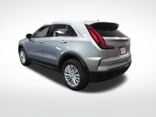 Argent Silver Metallic 2024 Cadillac XT4 Luxury